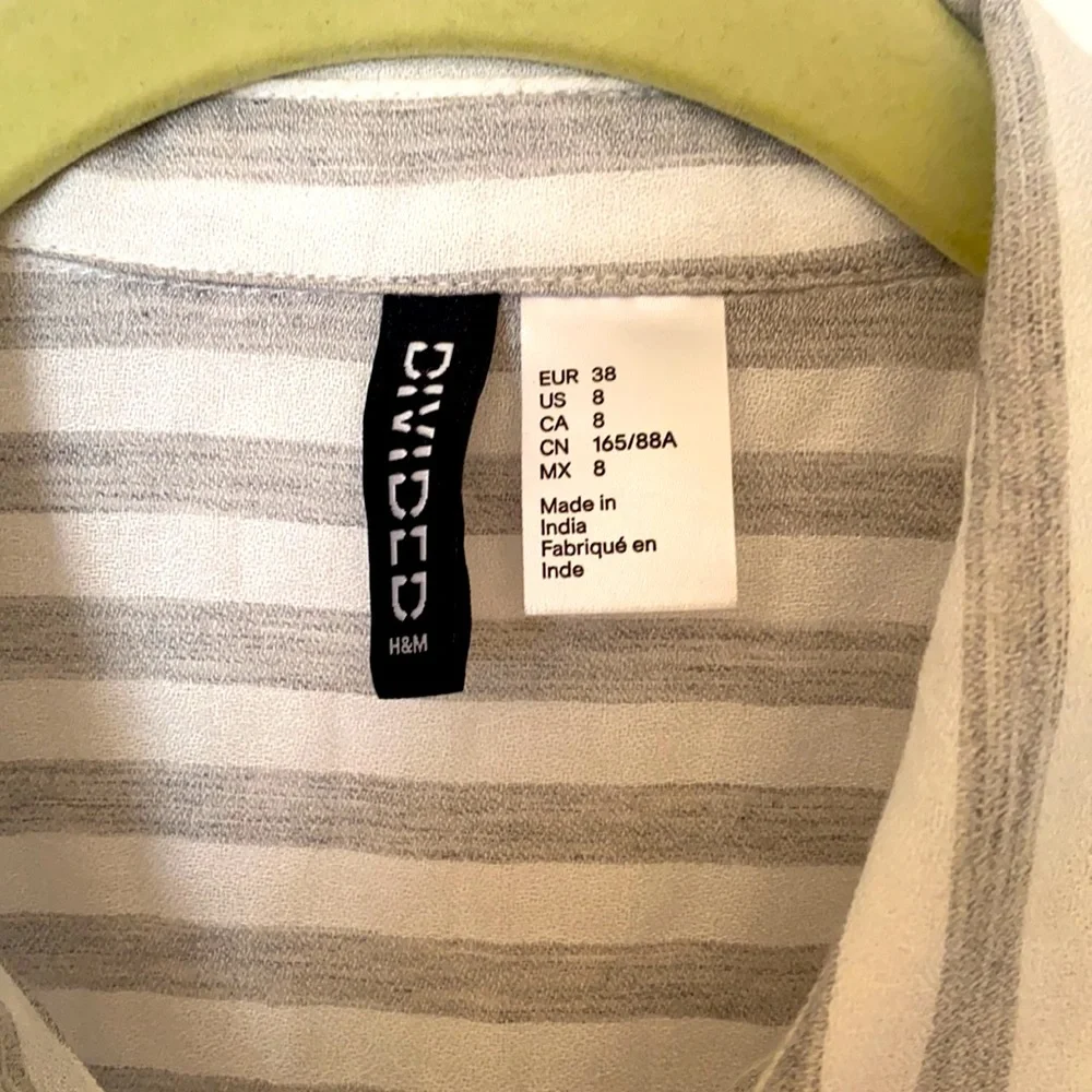 H&M Button Up Tunic - Picture 3 of 6